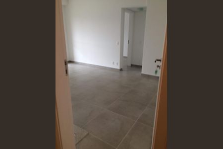Sala de apartamento para alugar com 1 quarto, 50m² em Empresarial 18 do Forte, Barueri