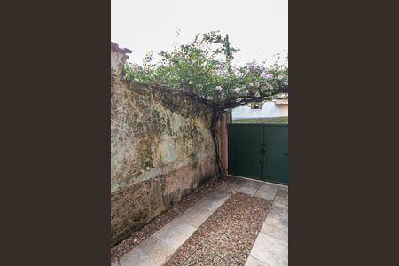 Garagem de casa à venda com 2 quartos, 100m² em Vila Albertina, São Paulo