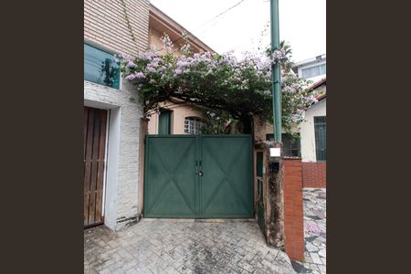 Fachada de casa à venda com 2 quartos, 100m² em Vila Albertina, São Paulo