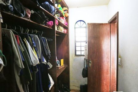 Casa para alugar com 168m², 3 quartos e 4 vagasCloset da suíte