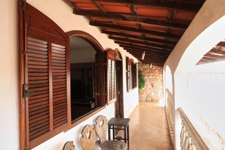 Casa para alugar com 168m², 3 quartos e 4 vagasVaranda
