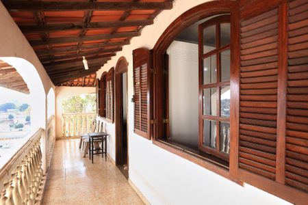 Casa para alugar com 168m², 3 quartos e 4 vagasVaranda