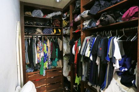 Casa para alugar com 168m², 3 quartos e 4 vagasCloset da suíte