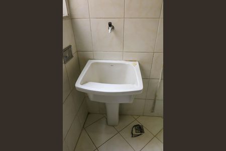 Apartamento para alugar com 70m², 2 quartos e 1 vagaÁrea de Serviço