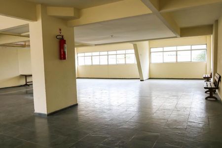 Apartamento para alugar com 70m², 2 quartos e 1 vagaÁrea comum - Salão de festas
