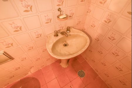 Casa para alugar com 312m², 4 quartos e 4 vagas Casa para alugar com 312m², 4 quartos e 4 vagasBanheiro da Suíte 2
