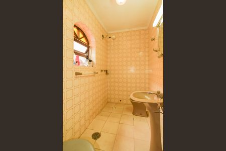 Casa para alugar com 312m², 4 quartos e 4 vagas Casa para alugar com 312m², 4 quartos e 4 vagasBanheiro da Suíte 4