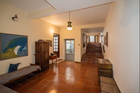 Casa para alugar com 312m², 4 quartos e 4 vagas Casa para alugar com 312m², 4 quartos e 4 vagasAntessala