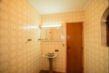 Casa para alugar com 312m², 4 quartos e 4 vagas Casa para alugar com 312m², 4 quartos e 4 vagasBanheiro da Suíte 1