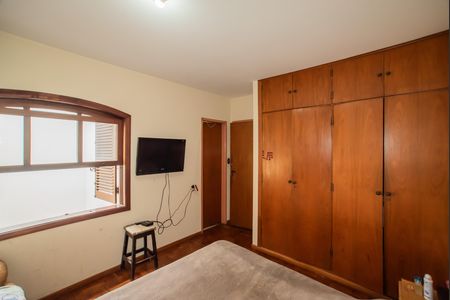 Casa para alugar com 312m², 4 quartos e 4 vagas Casa para alugar com 312m², 4 quartos e 4 vagasSuíte 4