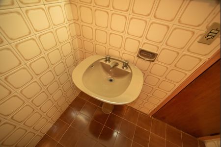 Casa para alugar com 312m², 4 quartos e 4 vagas Casa para alugar com 312m², 4 quartos e 4 vagasBanheiro da Suíte 1