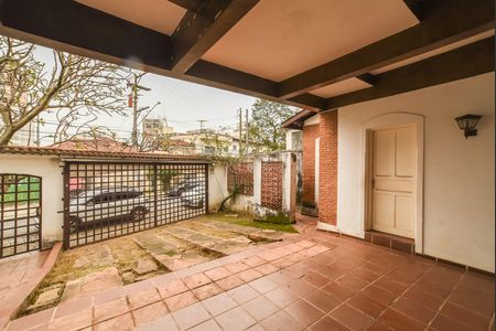 Casa para alugar com 312m², 4 quartos e 4 vagas Casa para alugar com 312m², 4 quartos e 4 vagasGaragem