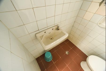Casa para alugar com 312m², 4 quartos e 4 vagas Casa para alugar com 312m², 4 quartos e 4 vagasBanheiro da Garagem