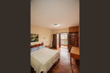 Casa para alugar com 312m², 4 quartos e 4 vagas Casa para alugar com 312m², 4 quartos e 4 vagasSuíte 2