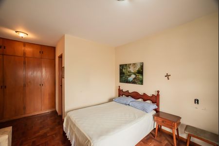 Casa para alugar com 312m², 4 quartos e 4 vagas Casa para alugar com 312m², 4 quartos e 4 vagasSuíte 2