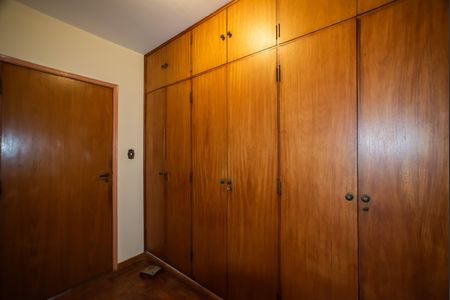 Casa para alugar com 312m², 4 quartos e 4 vagas Casa para alugar com 312m², 4 quartos e 4 vagasSuíte 3