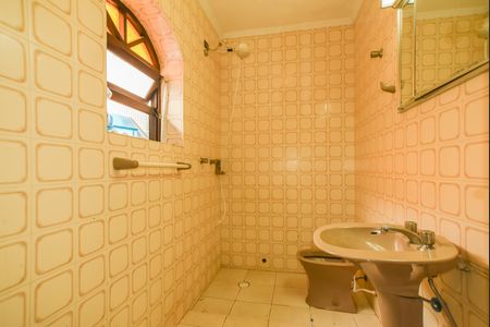Casa para alugar com 312m², 4 quartos e 4 vagas Casa para alugar com 312m², 4 quartos e 4 vagasBanheiro da Suíte 4