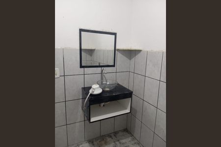 Casa para alugar com 62m², 1 quarto e sem vagaBanheiro