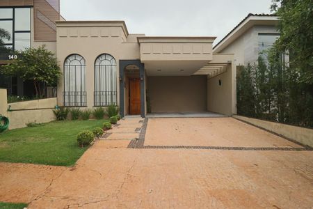 Casa de condomínio para alugar com 160m², 3 quartos e 4 vagas Casa de condomínio para alugar com 160m², 3 quartos e 4 vagasFachada casa