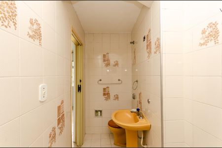 Casa para alugar com 60m², 2 quartos e 1 vaga Casa para alugar com 60m², 2 quartos e 1 vagaBanheiro