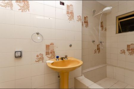 Casa para alugar com 60m², 2 quartos e 1 vaga Casa para alugar com 60m², 2 quartos e 1 vagaBanheiro