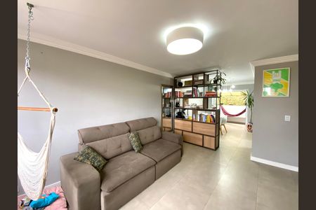 Sala de casa de condomínio à venda com 3 quartos, 120m² em Vila Santos, São Paulo