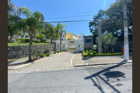 Casa de condomínio à venda com 120m², 3 quartos e 2 vagas Casa de condomínio à venda com 120m², 3 quartos e 2 vagasFachada