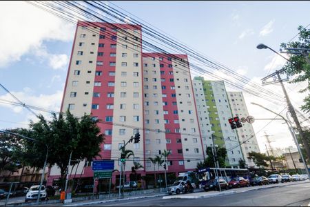 Apartamento para alugar com 60m², 2 quartos e 1 vaga Apartamento para alugar com 60m², 2 quartos e 1 vagaFachada