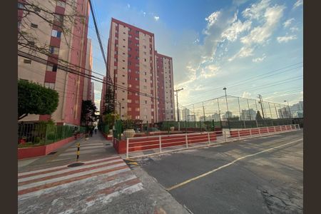 Apartamento para alugar com 60m², 2 quartos e 1 vaga Apartamento para alugar com 60m², 2 quartos e 1 vagaFachada