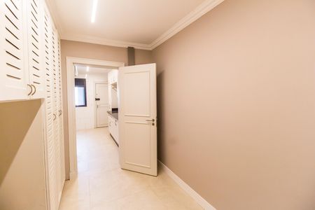 Apartamento à venda com 296m², 3 quartos e 3 vagasQuarto de Serviço