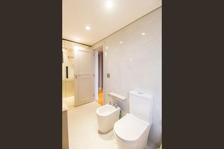 Apartamento à venda com 296m², 3 quartos e 3 vagasBanheiro da Suíte