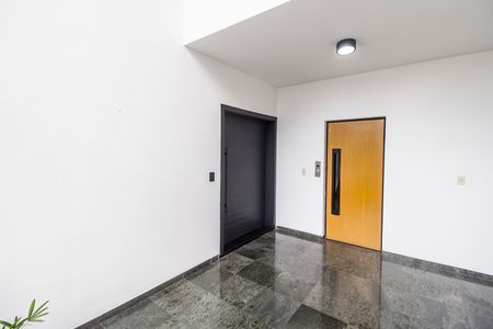 Apartamento à venda com 296m², 3 quartos e 3 vagasHall de entrada