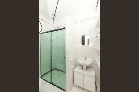Banheiro de kitnet/studio para alugar com 1 quarto, 441m² em Brasil Industrial, Belo Horizonte