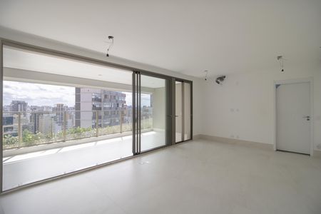 Sala de apartamento à venda com 3 quartos, 150m² em Indianópolis, São Paulo