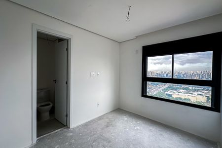 Apartamento à venda com 155m², 3 quartos e 4 vagas Apartamento à venda com 155m², 3 quartos e 4 vagasSuíte 2
