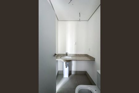 Apartamento à venda com 155m², 3 quartos e 4 vagas Apartamento à venda com 155m², 3 quartos e 4 vagasBanheiro da Suíte 2