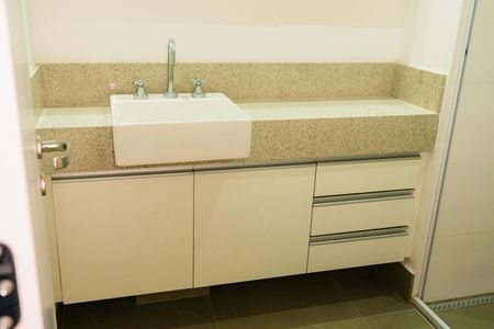 Studio à venda com 44m², 1 quarto e 1 vaga Studio à venda com 44m², 1 quarto e 1 vagaBanheiro