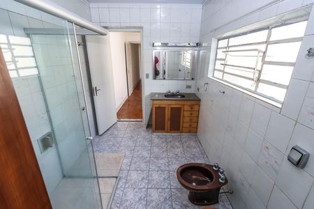 Banheiro da Suíte 1 de casa para alugar com 4 quartos, 250m² em Cambuci, São Paulo