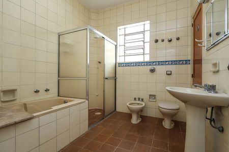 Banheiro Social de casa para alugar com 4 quartos, 250m² em Cambuci, São Paulo