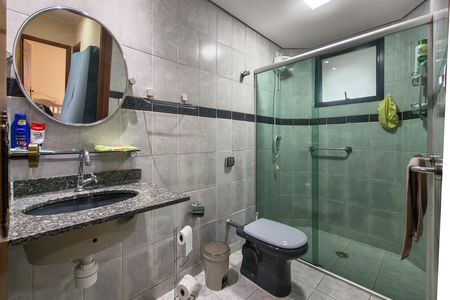 Banheiro de apartamento para alugar com 3 quartos, 104m² em Vila Caiçara, Praia Grande