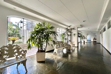 Apartamento à venda com 128m², 3 quartos e 1 vaga Apartamento à venda com 128m², 3 quartos e 1 vagaHall social