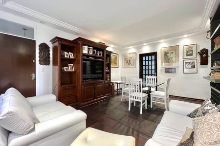 Apartamento à venda com 128m², 3 quartos e 1 vaga Apartamento à venda com 128m², 3 quartos e 1 vagaSala