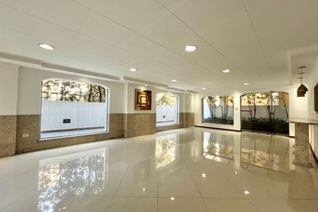 Apartamento à venda com 128m², 3 quartos e 1 vaga Apartamento à venda com 128m², 3 quartos e 1 vagaÁrea comum - Salão de festas
