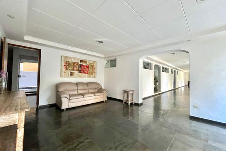 Apartamento à venda com 128m², 3 quartos e 1 vaga Apartamento à venda com 128m², 3 quartos e 1 vagaHall social