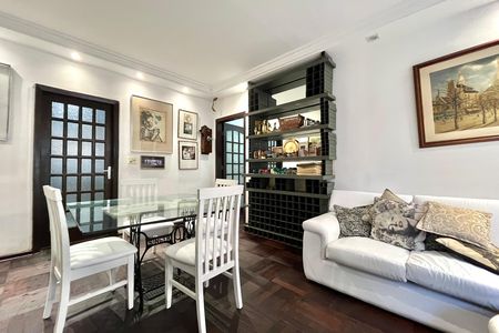 Apartamento à venda com 128m², 3 quartos e 1 vaga Apartamento à venda com 128m², 3 quartos e 1 vagaSala