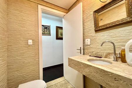 Apartamento à venda com 128m², 3 quartos e 1 vaga Apartamento à venda com 128m², 3 quartos e 1 vagaBanheiro 2