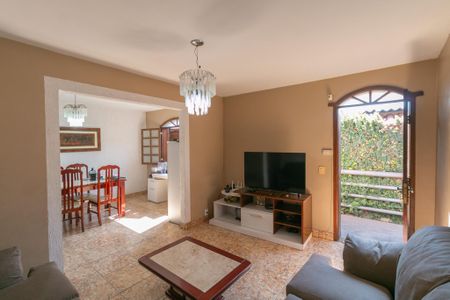 Casa à venda com 173m², 3 quartos e 1 vaga
