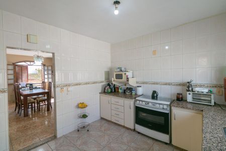 Casa à venda com 173m², 3 quartos e 1 vaga