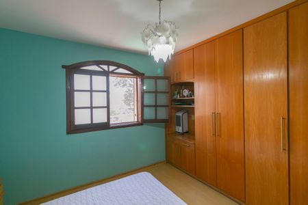 Casa para alugar com 3 quartos, 99m² em Heliópolis, Belo Horizonte