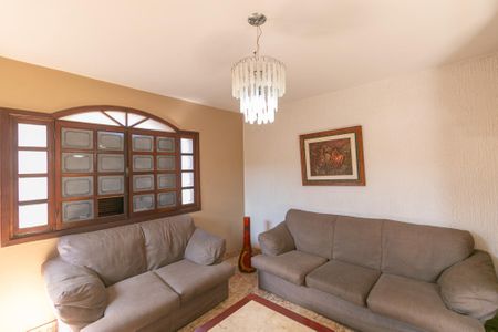Casa à venda com 173m², 3 quartos e 1 vaga